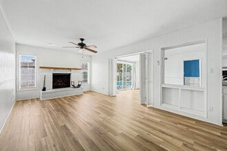 Building Photo - 7809 N 32nd Dr