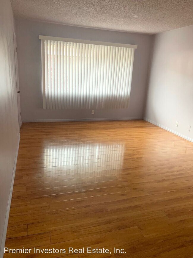 Foto del edificio - 859-897 E Monterey Ave