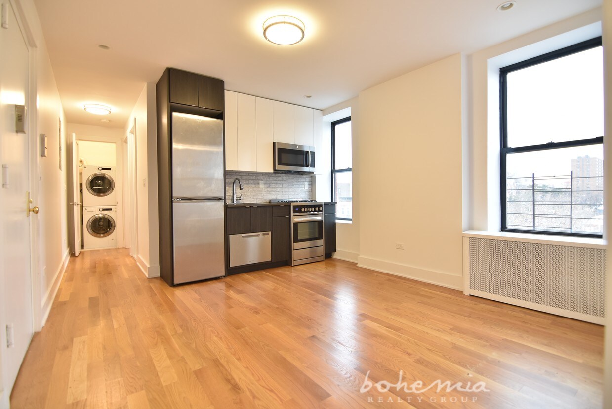 Kitchen - 1835 Amsterdam Ave