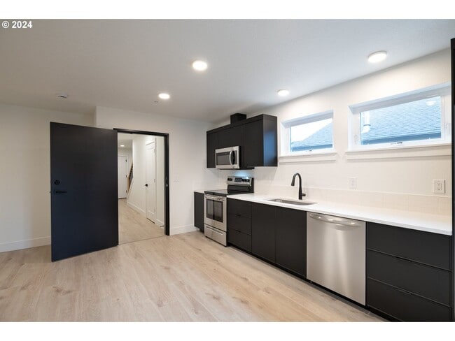 Foto del edificio - 623 SW Lobelia St