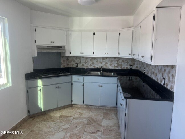 Foto del edificio - 540 S Yarbrough Dr