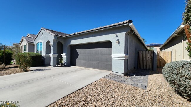 Foto del edificio - 38104 W San Ildefanso Ave