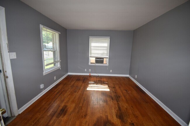 Foto del edificio - 406 Hietts Ln