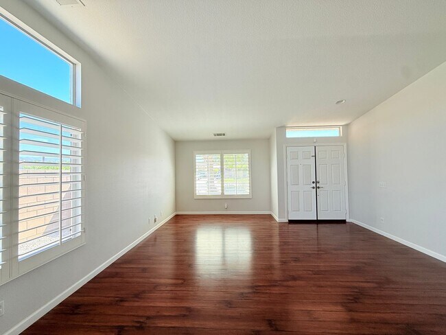 Foto del edificio - AVAILABLE NOW !! 4 Bedroom 2 Bathroom Home in La Quinta