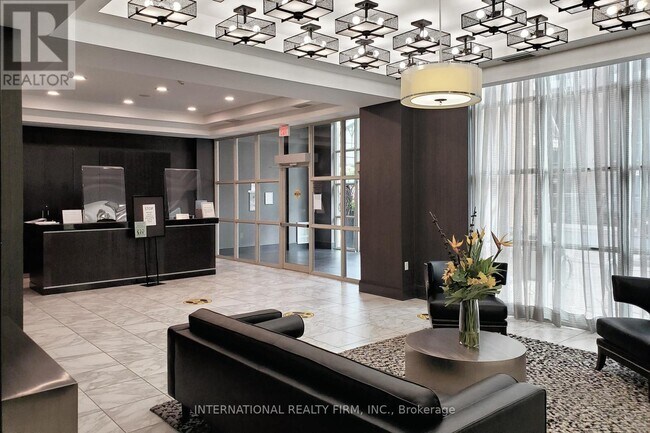 Photo du bâtiment - 125 Western Battery Rd