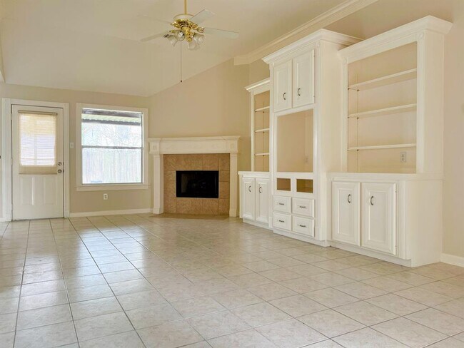 Foto del edificio - 3230 N Mason Rd