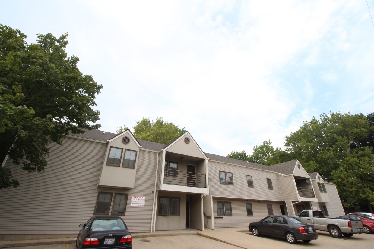 Foto principal - 809 W Stoughton