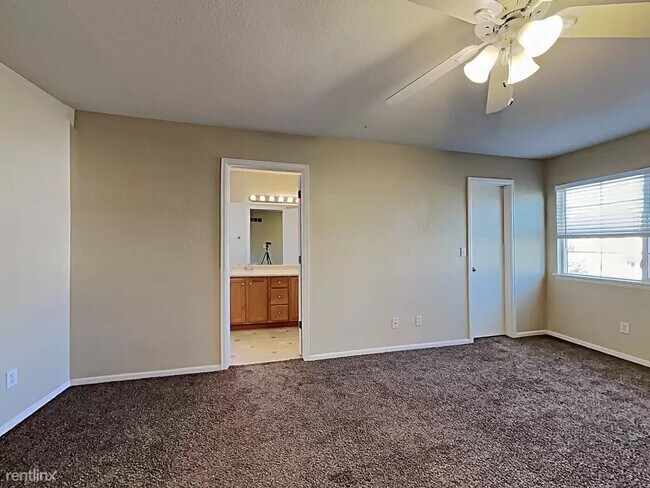 Building Photo - 3 br, 3 bath House - 229 Rosemary Pl