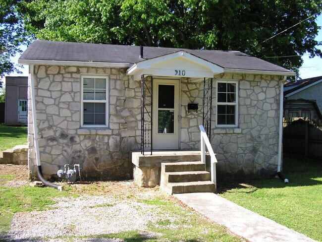 Foto del edificio - 910 Avery Ct