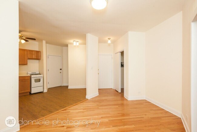 Foto del edificio - 2510 N Lincoln Ave