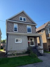 Building Photo - 1147 W 22nd St