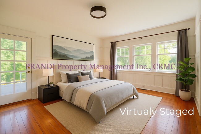 Building Photo - Classic, Modern and Private Home with Fres...