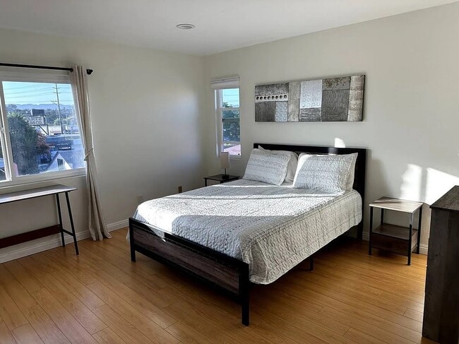 Photo - 854 Brooks Ave Townhome