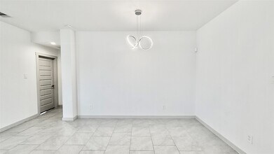 Building Photo - 28930 Yampa Mill Ln