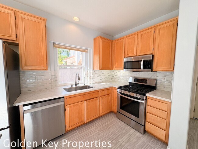 Building Photo - Welcome to this stunning home located in t...