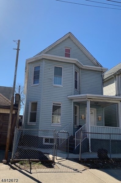 Primary Photo - 283 Sherman St