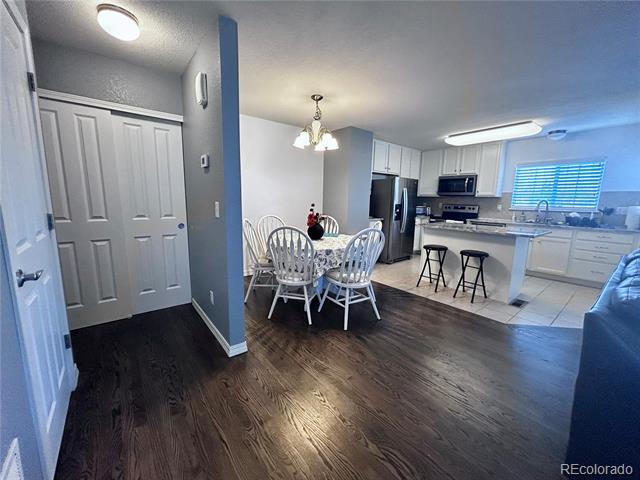 Foto del edificio - 2331 Cutters Cir