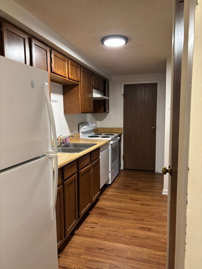 Foto del edificio - 2 bedroom condo coming Soon in Arnold