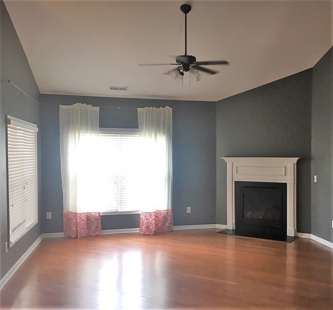 Building Photo - 329 Malbec Dr