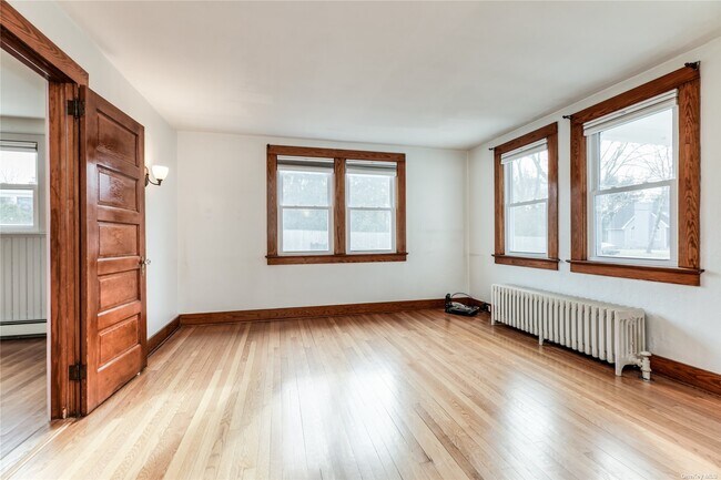 Building Photo - 26 Hazelwood Ave
