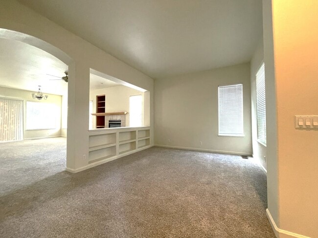 Building Photo - 1115 Waverly Dr
