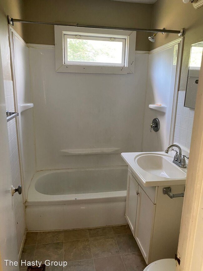 Building Photo - 2 br, 1 bath House - 3906 Nebraska Ave