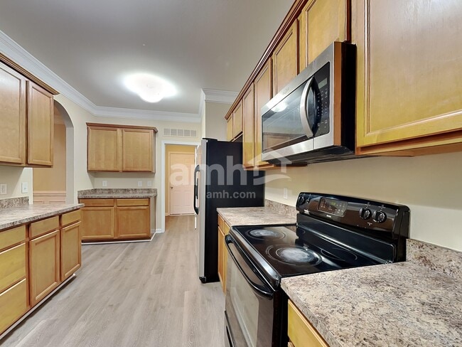 Building Photo - 5279 Crosswinds Rd