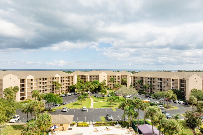 Building Photo - Jupiter Bay East
