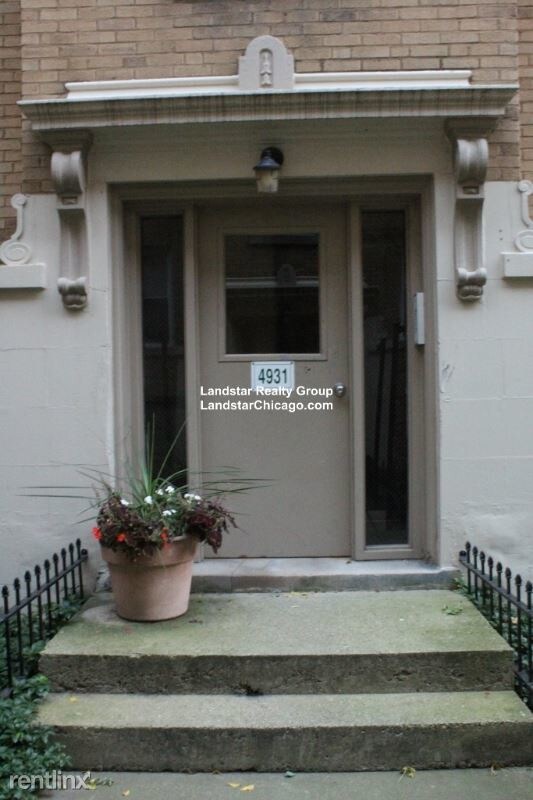 Building Photo - 1 br, 1 bath Apartment - 4913 N Whipple St