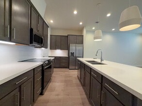 Building Photo - 5915 Haring Ln