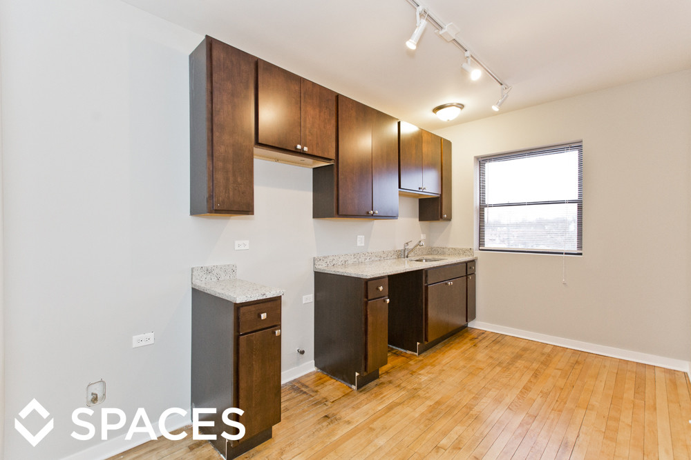 Foto principal - 2440 W North Ave