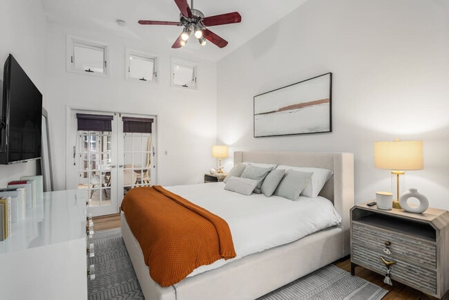 Building Photo - 508 Broadway-ID1035011P