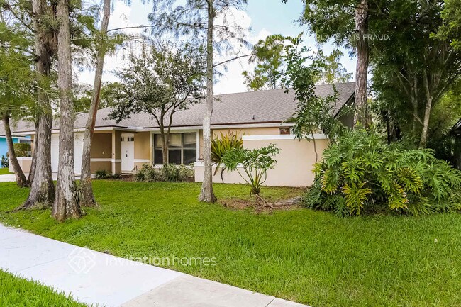 Building Photo - 1511 Primrose Ln