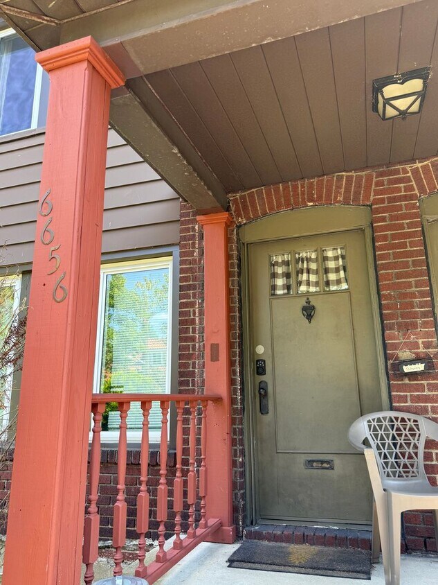 Primary Photo - 6656-6656 Woodwell St