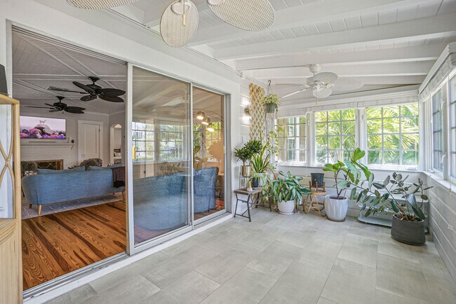 Foto del edificio - 209 Lakeland Dr