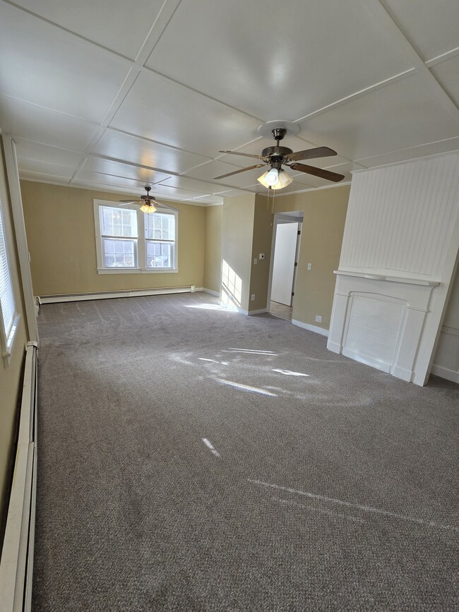 Building Photo - 12 S A St