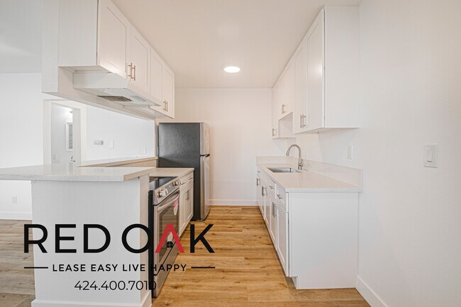 Foto del edificio - 927 Daisy Ave