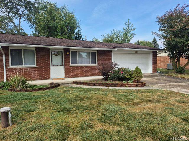 Building Photo - 41740 Aspen Dr