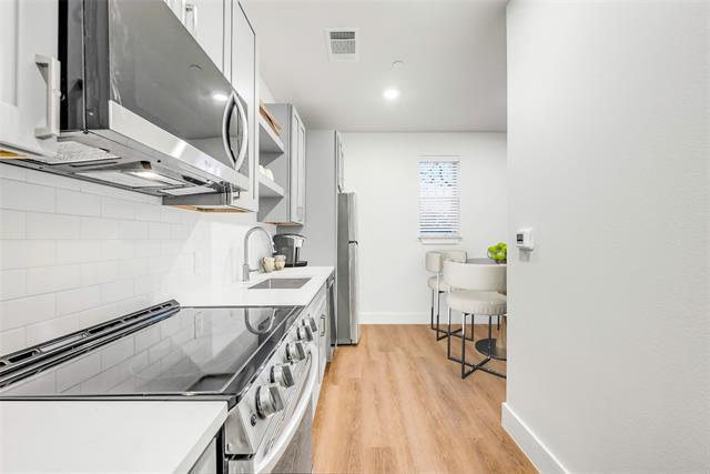 Foto del edificio - 5313 Reiger Ave