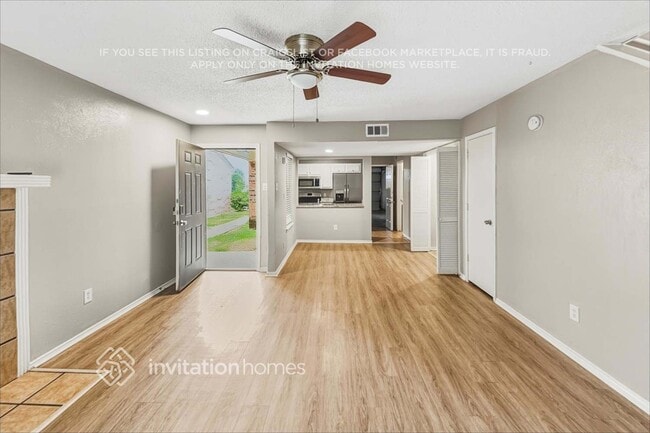 Building Photo - 427 Dawn Dr