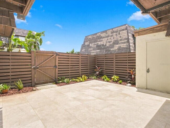 Foto del edificio - 15446 E Pond Woods Dr