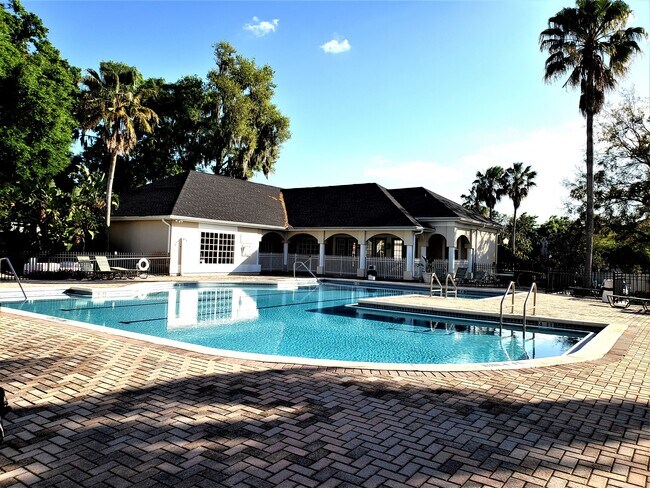 Foto del edificio - 4240 Summer Landing Dr