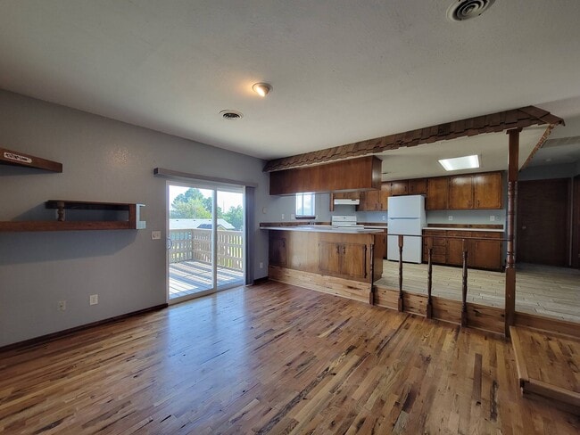 Foto del edificio - 3716 W 17th Pl