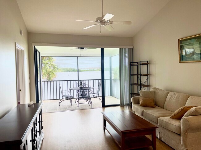 Foto del edificio - 6142 SE Landing Way
