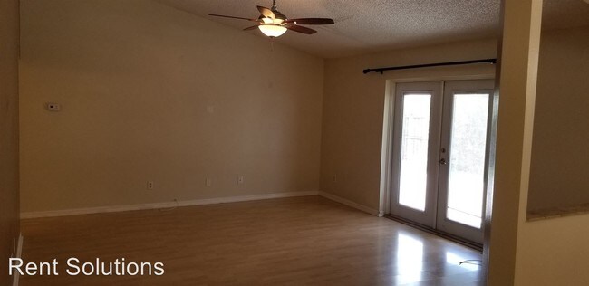 Foto del edificio - 3 br, 2 bath House - 8813 Magnolia Court