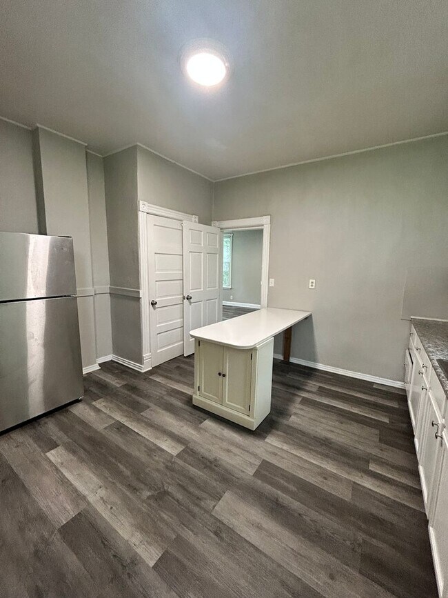Foto del edificio - Beautiful Two Story Home on Scottdale