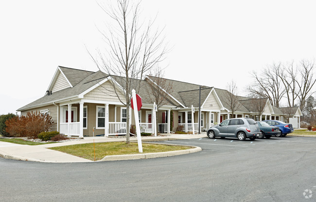 Foto del edificio - Creekside Village Apartments