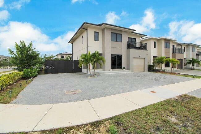Foto del edificio - 320 NW 13th Ct