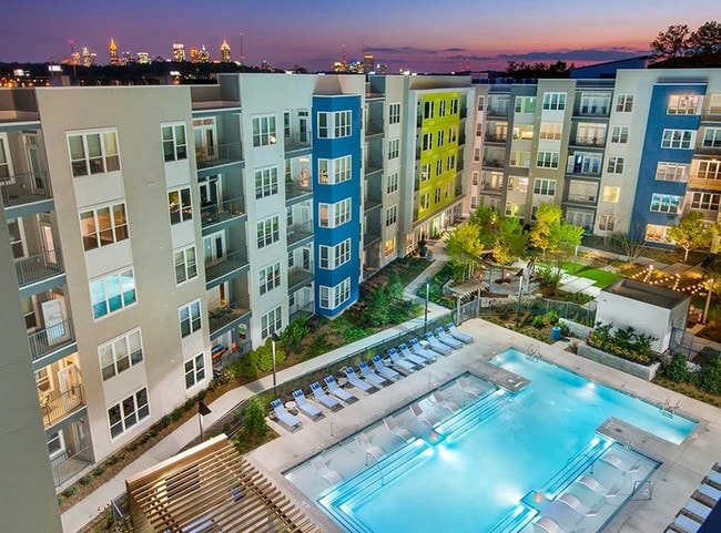Photo - AMLI Piedmont Heights Apartments