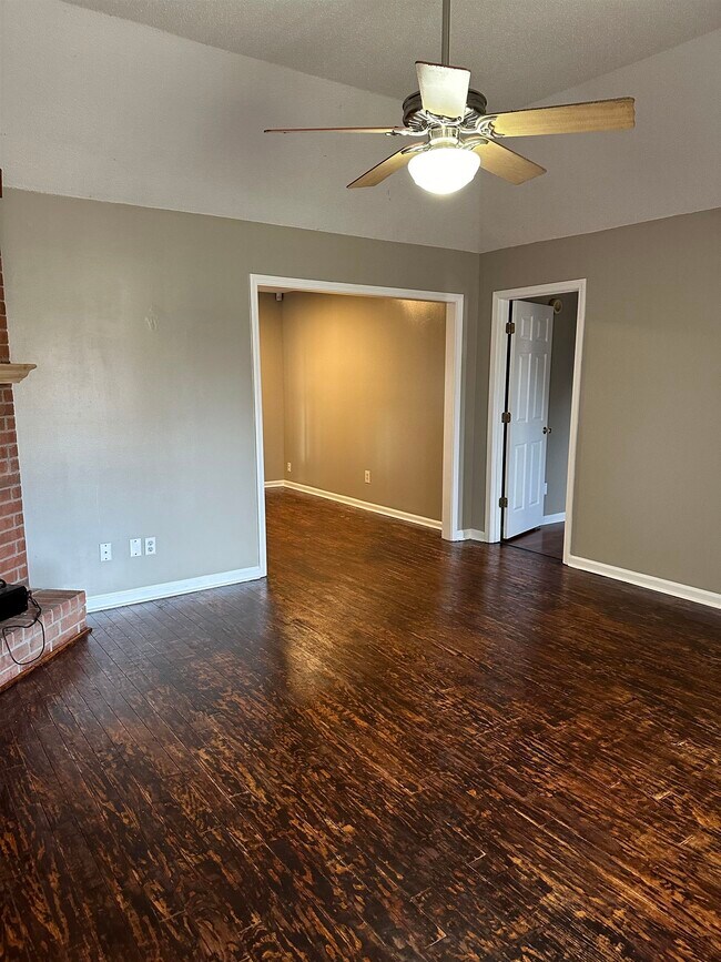 Foto del edificio - 2545 Turnage Valley Dr